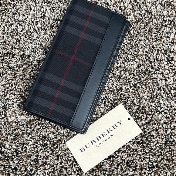Burberry Other - Burberry Men’s Black Cavendish Classic Check Wallet, NWT